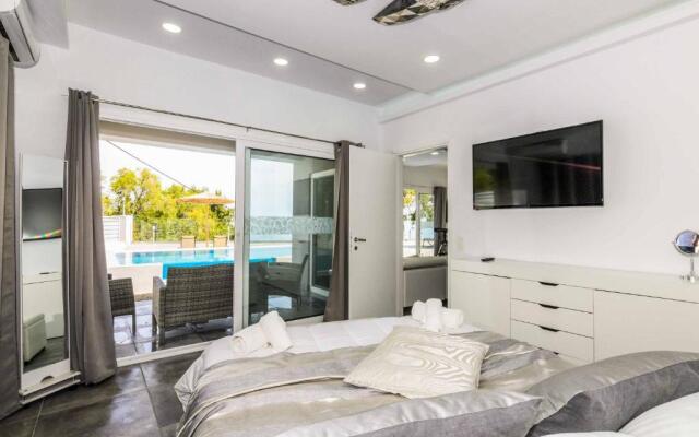 Amare La Vita Villa by Solmar Villas