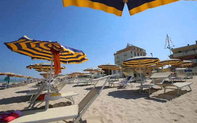 Hotel Caravel