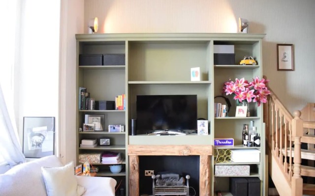 1 Bedroom Flat Near Hyde Park