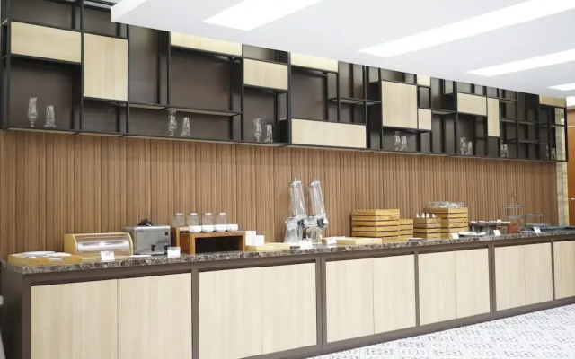 Front One Hotel Papua Lestari