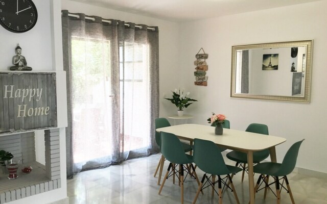 Apartamentos y Casas Serinamar Marbella