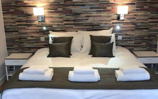 Hamilton Arms Suites