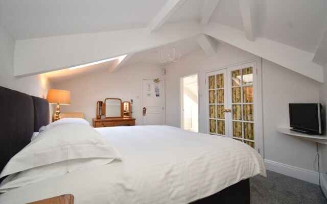Tenby House