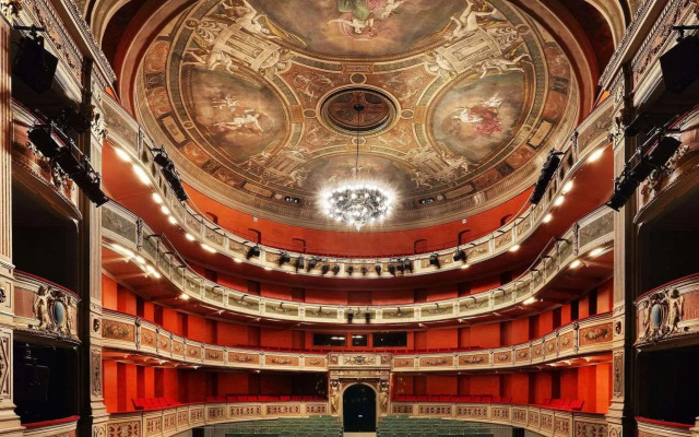 Kyriad Chambery Centre Curial