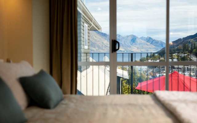 Queenstown House
