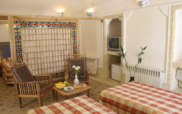 Moshir Al Mamalek Garden