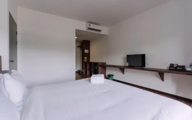 Roxy Sematan Villa & Townhouse