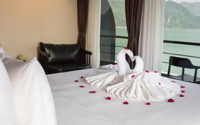 Scarlet Pearl Cruises