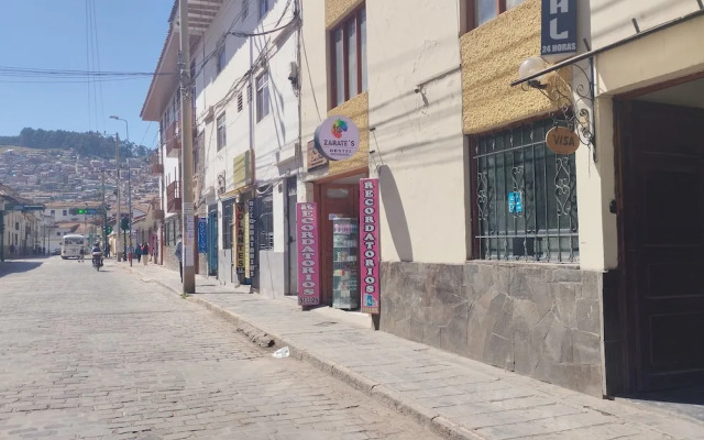 Zarate's Hostel