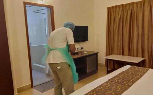 Hanu Reddy Residences Wallace Garden