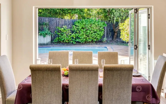 Charming Home With Mountain Views at Rivendell