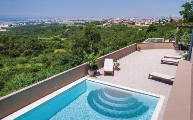 Awesome Home in Zadar With Wifi and 3 Bedrooms