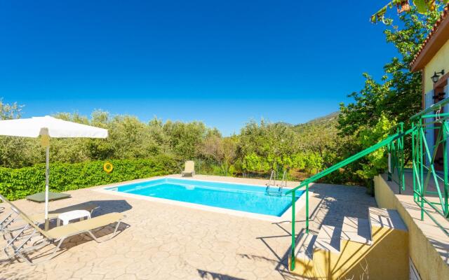 Villa Russa Alekos Large Private Pool Walk to Beach Sea Views Wifi Car Not Required - 2020