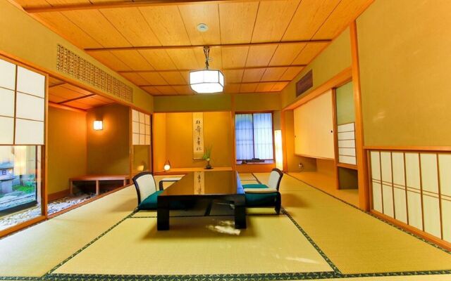 Yakakutei
