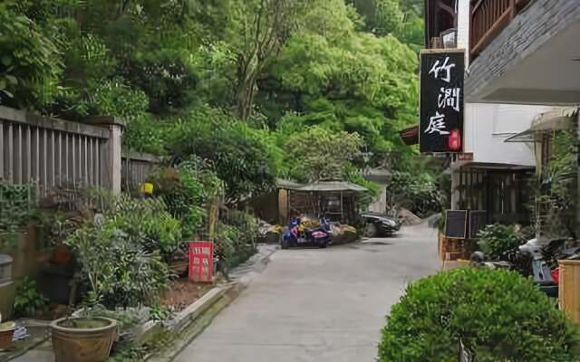 Spring Hotel