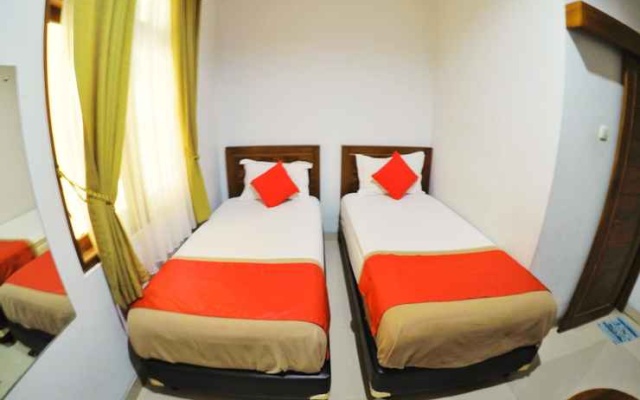 Guest House Griya Alsis – Guest Rooms – Sleman