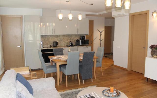 Simpsono apartamentai №215