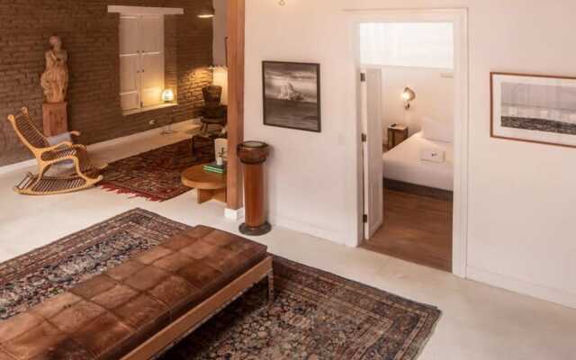 w Villa With Rooftop Terrace in Barranco