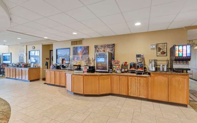 Best Western Plus Swiss Chalet Hotel & Suites