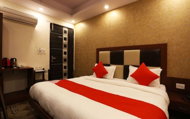 OYO 44535 Mona Regency Hotel And Banquets