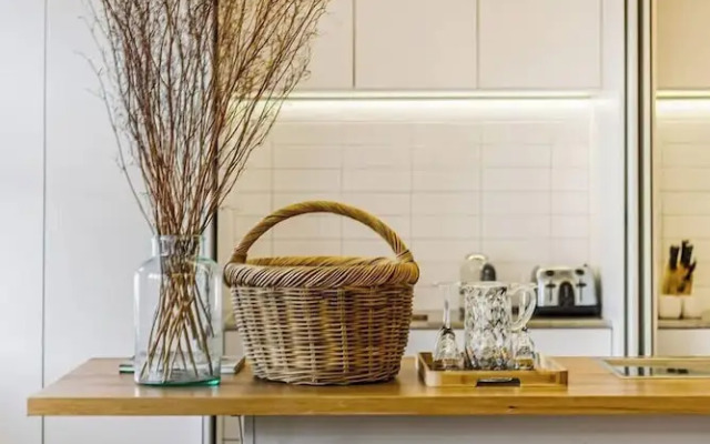 Spacious Room In The Heart Of K Road!