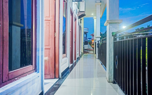 SPOT ON 90117 Anugrah Homestay Near Pasar Segar