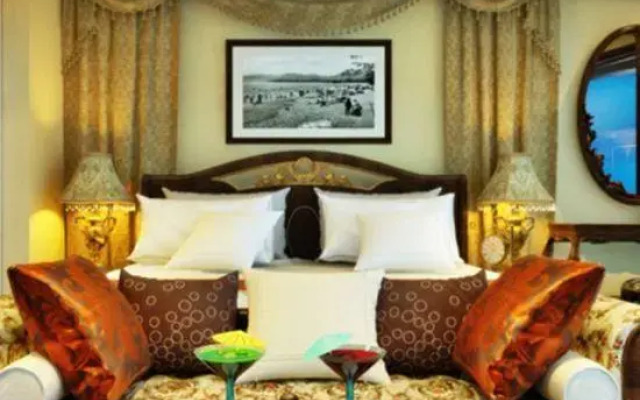 Emperor Cruises Ha Long