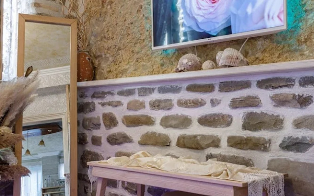 Lithos Messolongi Paradise - A Luxurious Retreat