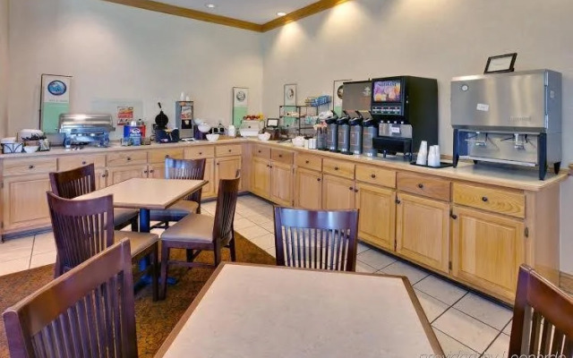 Country Inn & Suites By Carlson Manchester