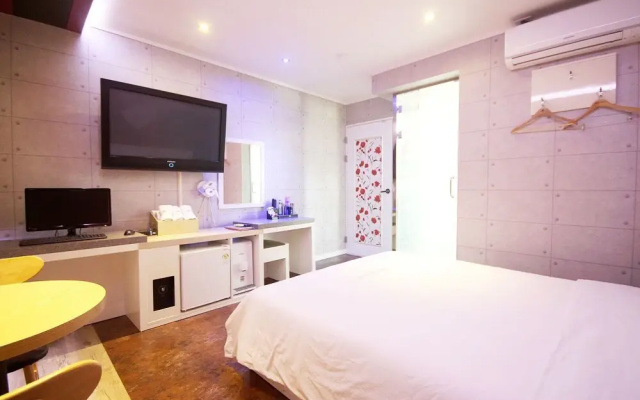 Busan Songjeong S Hotel