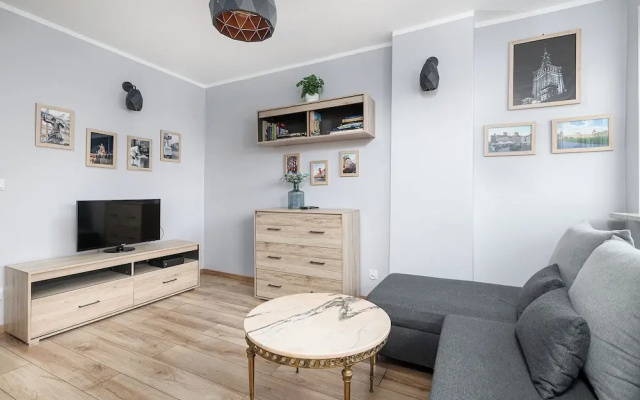 RentPlanet - przy Pałacu Kultury i Nauki