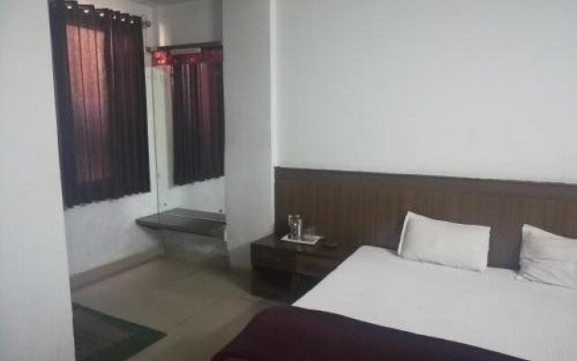 Shri Rajadhiraj Guest House