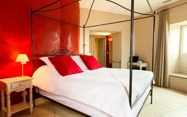 Chateau Des Fines Roches