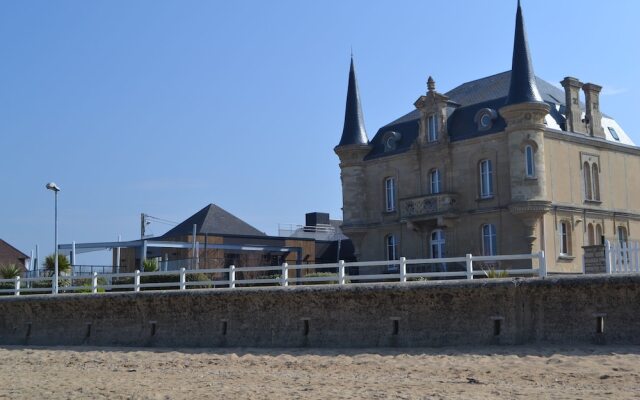 Le Manoir des Tourelles