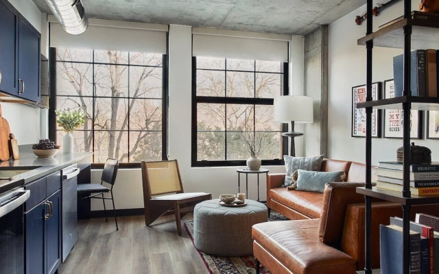 Memoir Wedgewood Houston