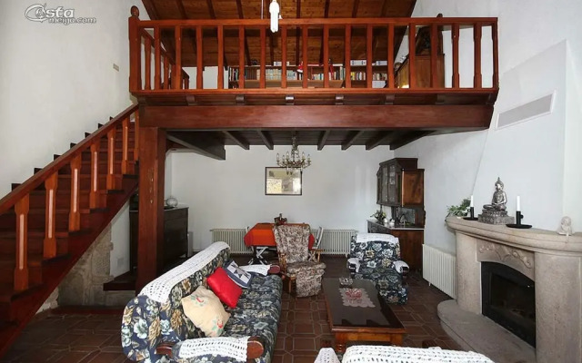 107565 House In Outes