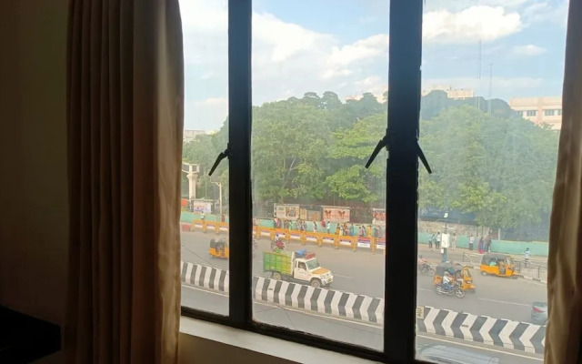 Stayz Inn Teynampet
