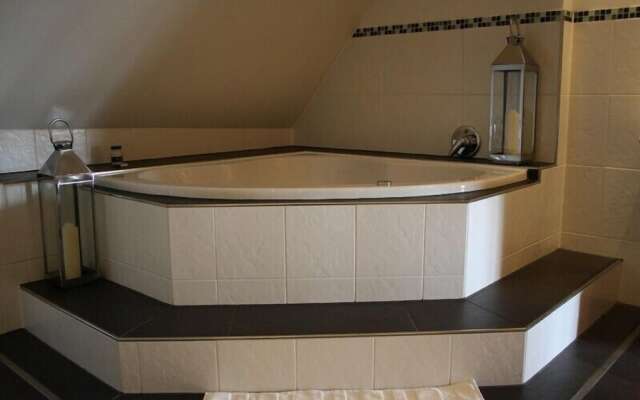 Ferienwohnungen im Bauernhaus am Fluss