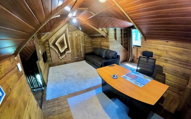 Pine Scape Lodge | Jacuzzi | BBQ | Pool | Mango Hosting