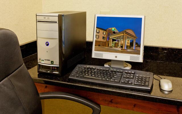 Holiday Inn Express Hotel & Suites Sylacauga by IHG