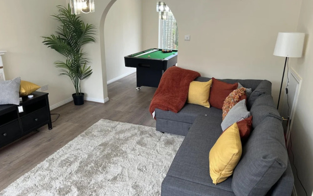 Cozy 3 Bedrooms Birmingham House With Pool Table