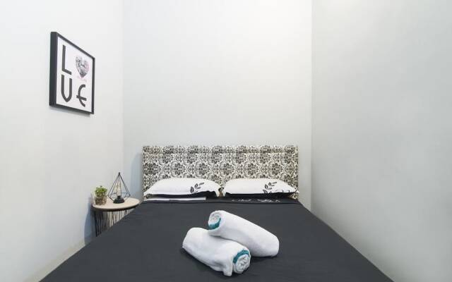 Sapir Hostel - Adults Only