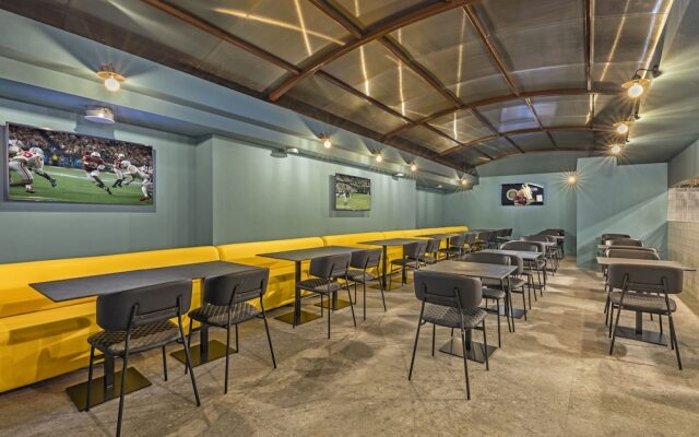 Four Season Colorado Hotel