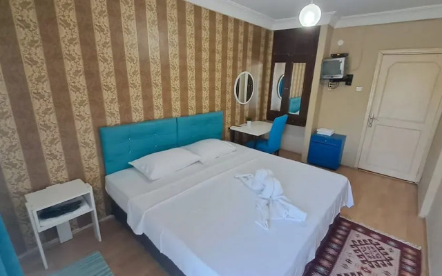 Otel B