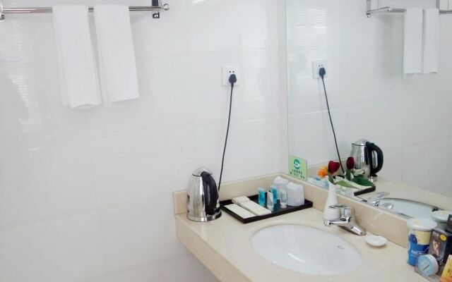 Kunming Guofang Hotel