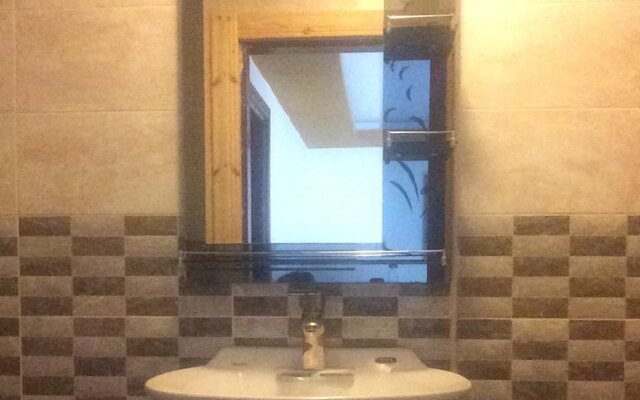 Palm Hotel Suites