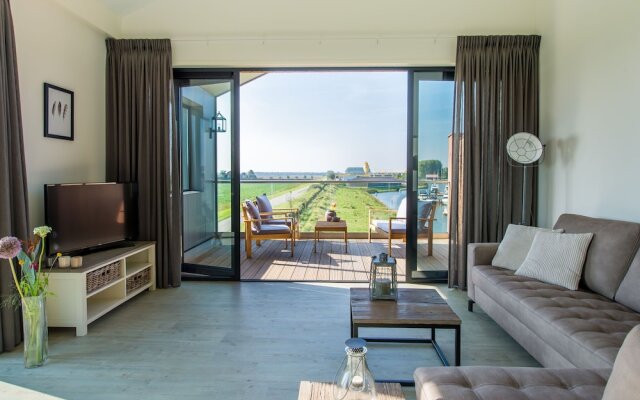 Cozy Apartment in Kamperland With Private Terrace