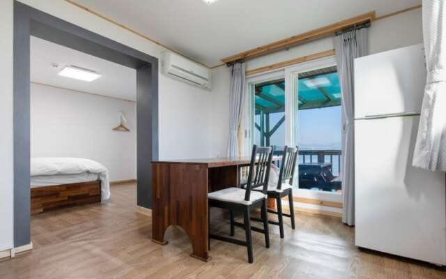 Yeosu Geumpa Pension