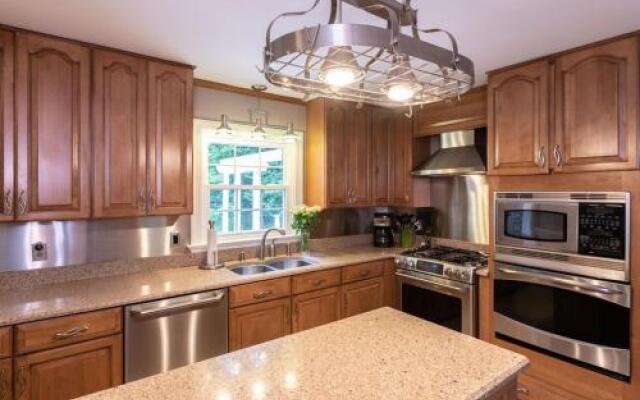 Colonial Gardens Bed & Breakfast