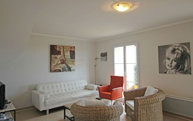 Luxurious Holiday Home in Les Issambres with Swimming Pool